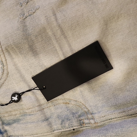 Super light wash, distressed two tone One Teaspoon skirt size 26! - Picture 3 of 10